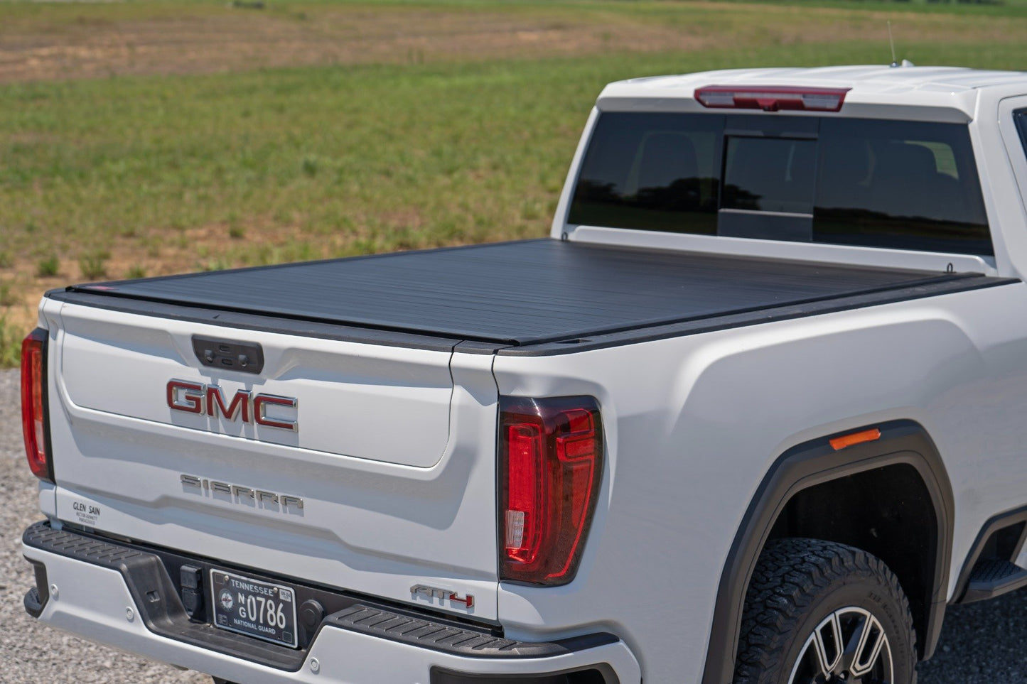 Hard Roll Up Bed Cover | 6'9" Bed | Chevy/GMC  Silverado/Sierra 2500HD/3500HD (20-25)
